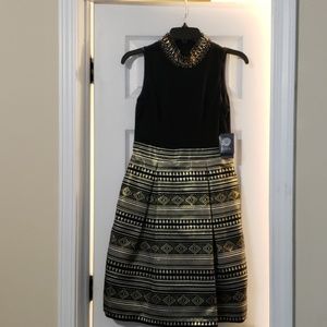 NWT Vince Camuto Black and Gold Dress